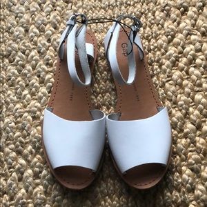 Gap Sandals